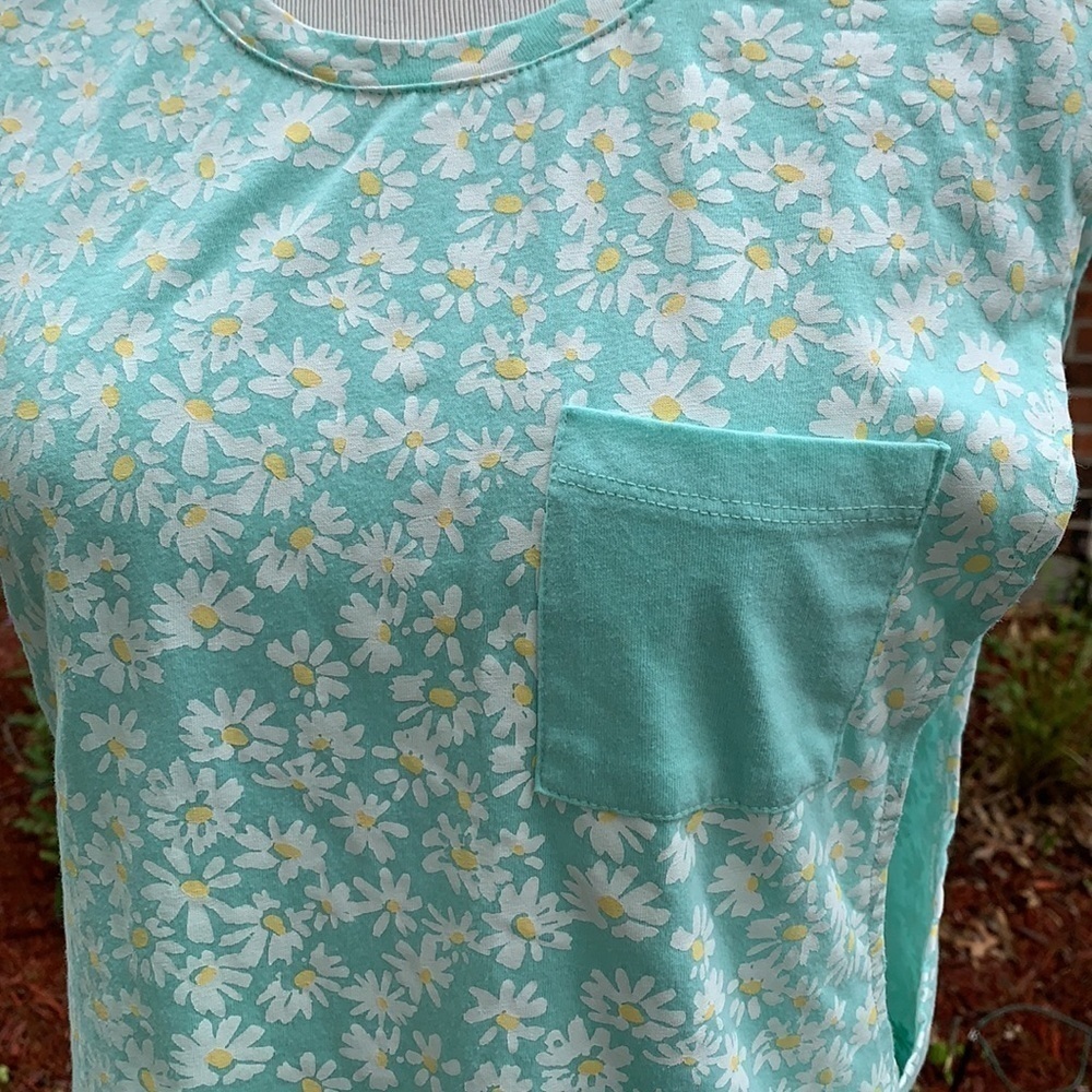 Empyre Mint Green with Daisies Scoop Neck tank S - Picture 2 of 7